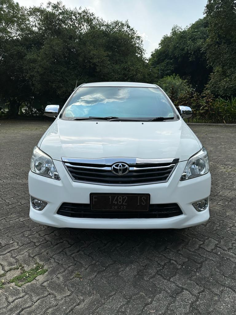Second Hand 2013 Toyota Innova Second Hand 2013 Toyota Innova