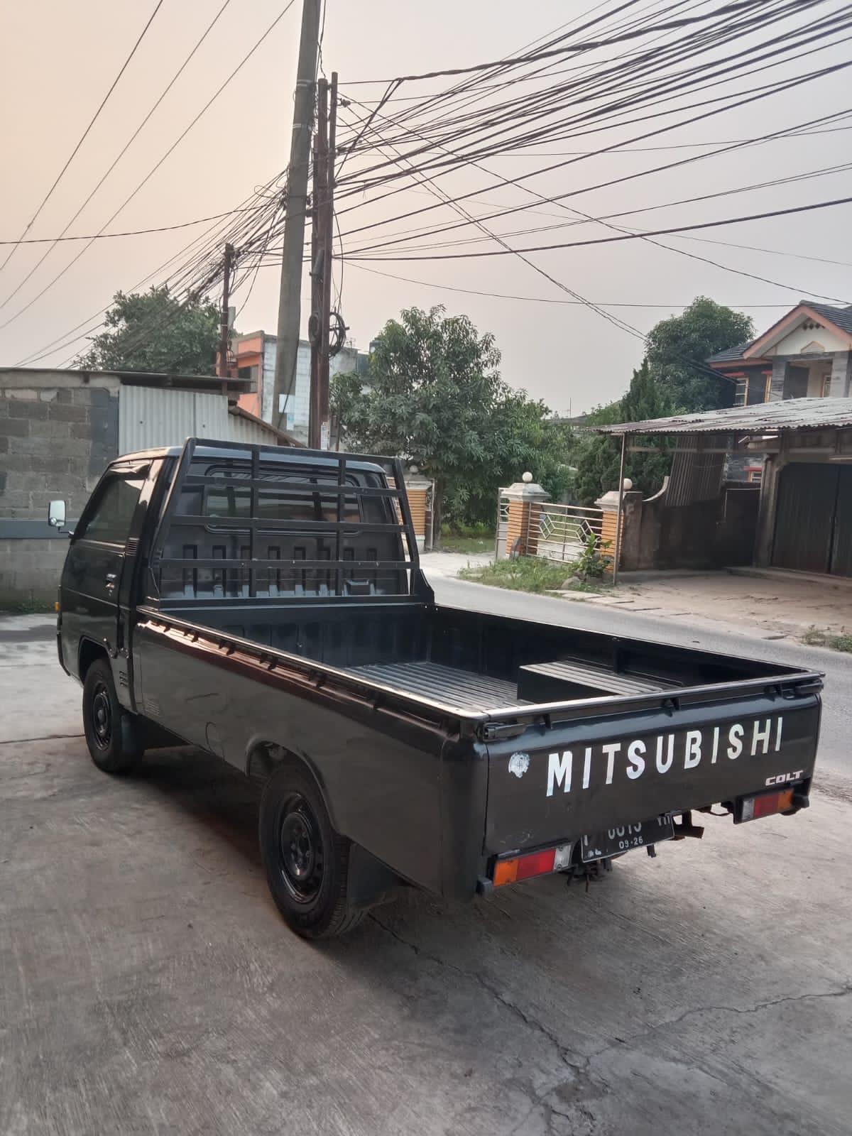 2021 Mitsubishi L300 2021 Mitsubishi L300