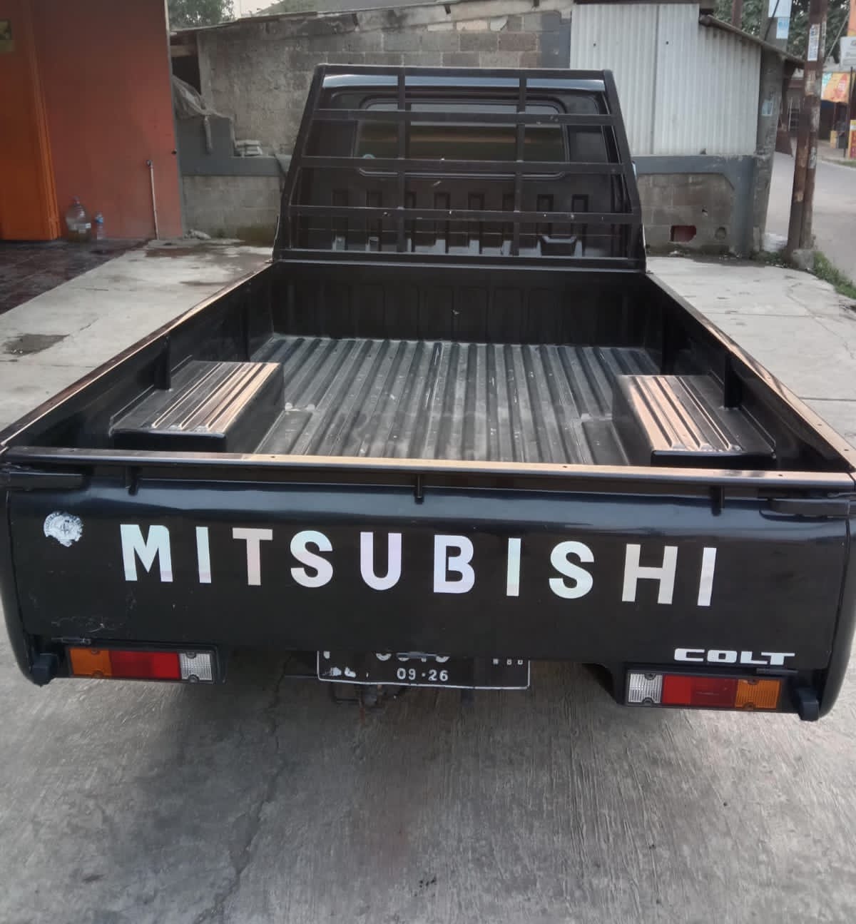 2021 Mitsubishi L300 2021 Mitsubishi L300