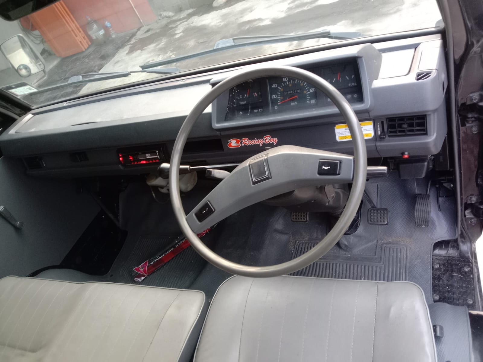 2021 Mitsubishi L300 2021 Mitsubishi L300