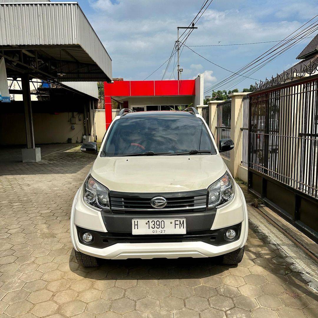 2017 Daihatsu Terios R AT Custom Bekas 2017 Daihatsu Terios R AT Custom Bekas