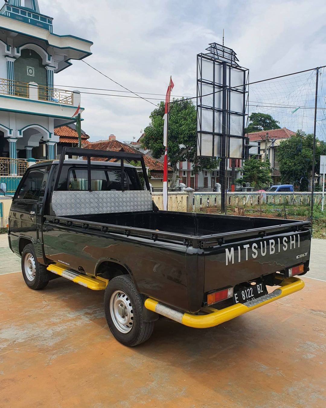 2018 Mitsubishi L300 2018 Mitsubishi L300