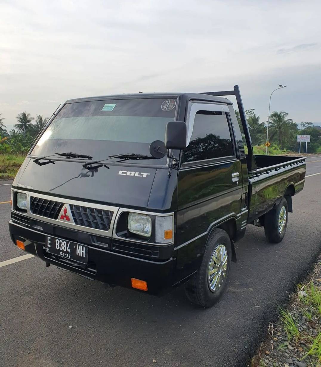 2017 Mitsubishi L300 2017 Mitsubishi L300