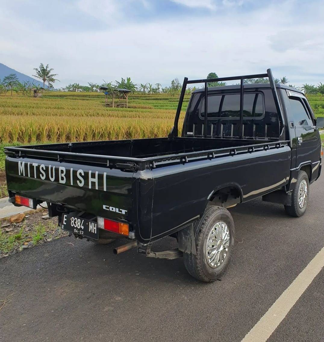 2017 Mitsubishi L300 2017 Mitsubishi L300