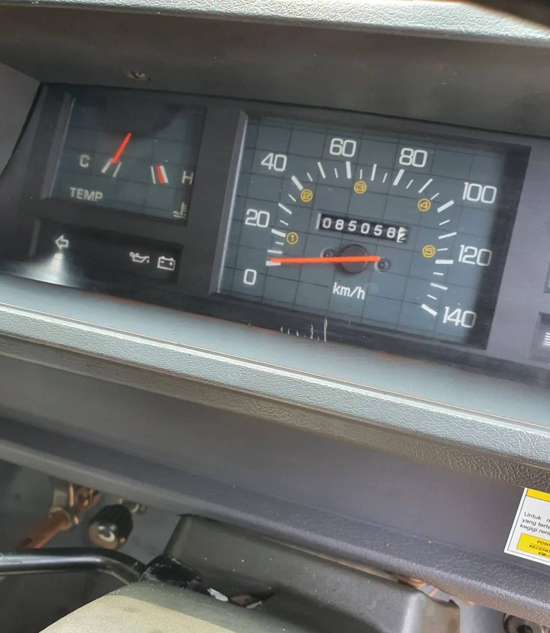 2017 Mitsubishi L300 2017 Mitsubishi L300