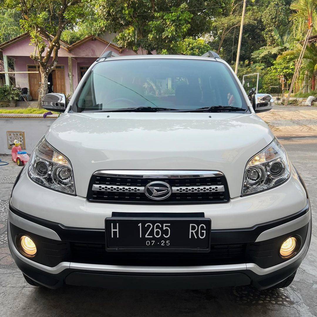 Second Hand 2014 Daihatsu Terios Second Hand 2014 Daihatsu Terios