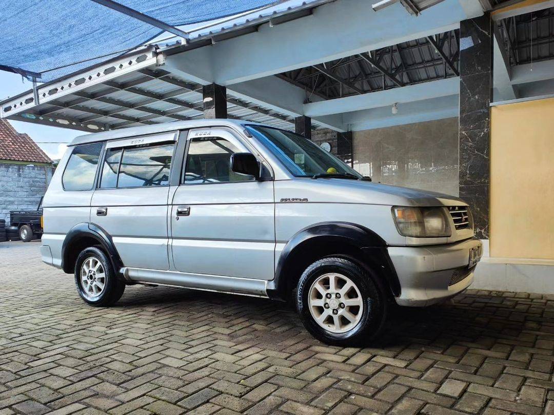 2000 Mitsubishi Kuda 2000 Mitsubishi Kuda