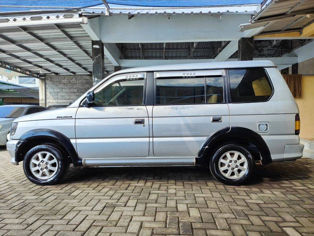 2000 Mitsubishi Kuda 2000 Mitsubishi Kuda