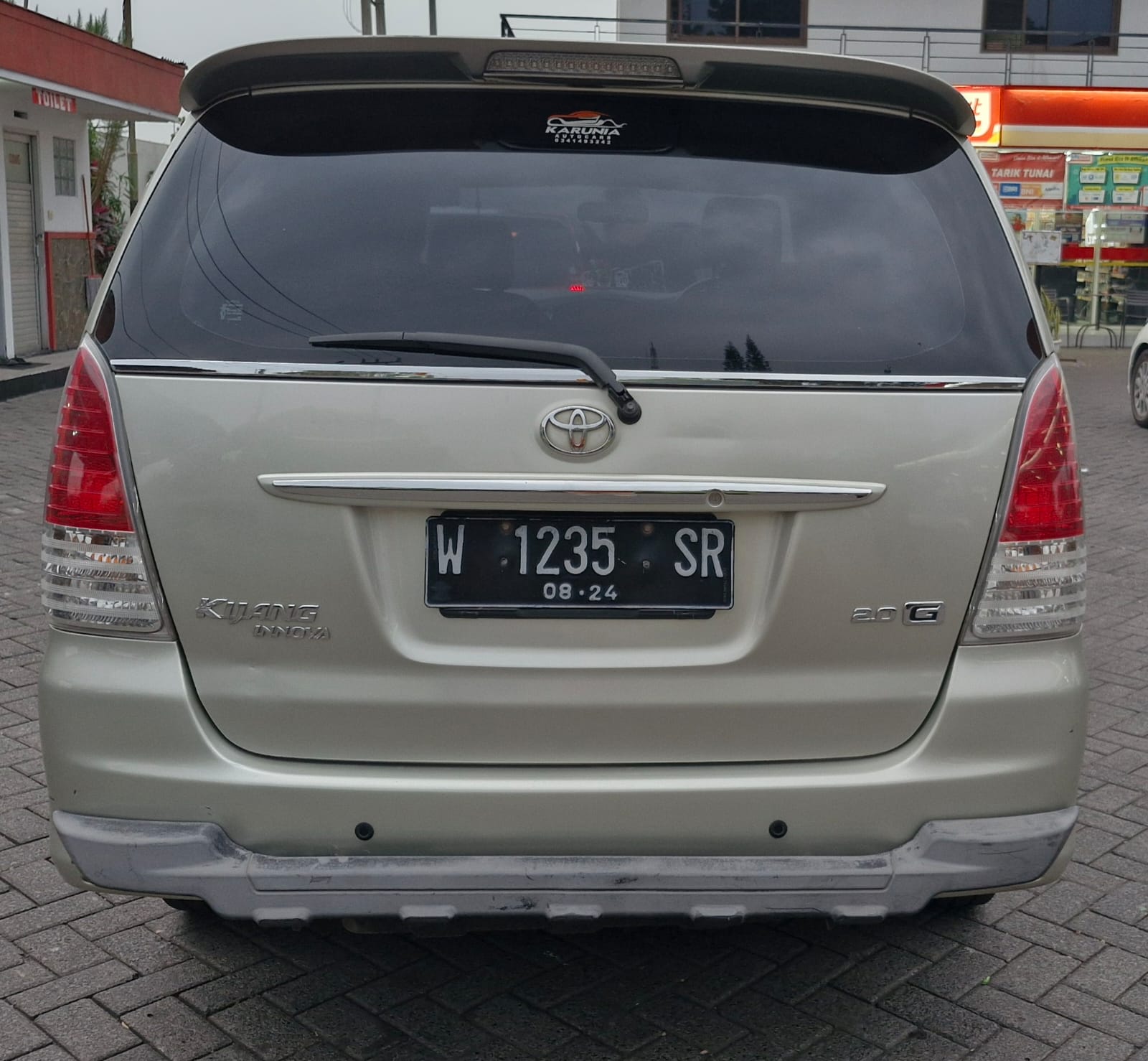 2011 Toyota Kijang Innova 2.0 G AT 2011 Toyota Kijang Innova 2.0 G AT