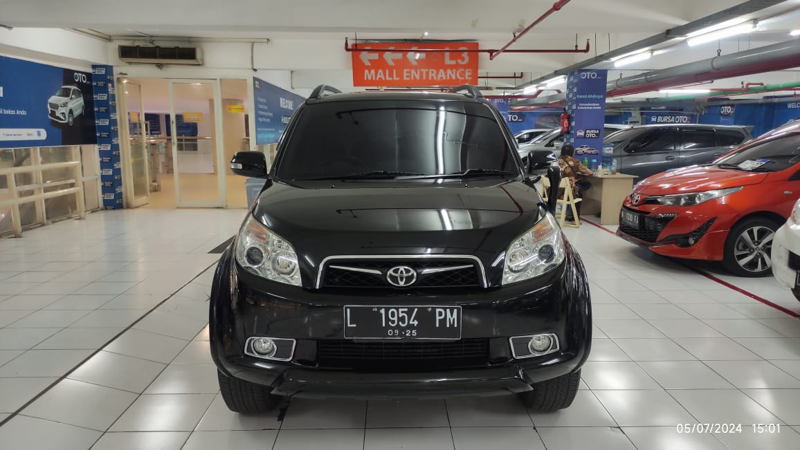 2010 Toyota Rush Bekas 2010 Toyota Rush Bekas