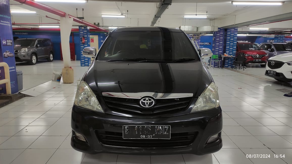 2011 Toyota Innova 2011 Toyota Innova