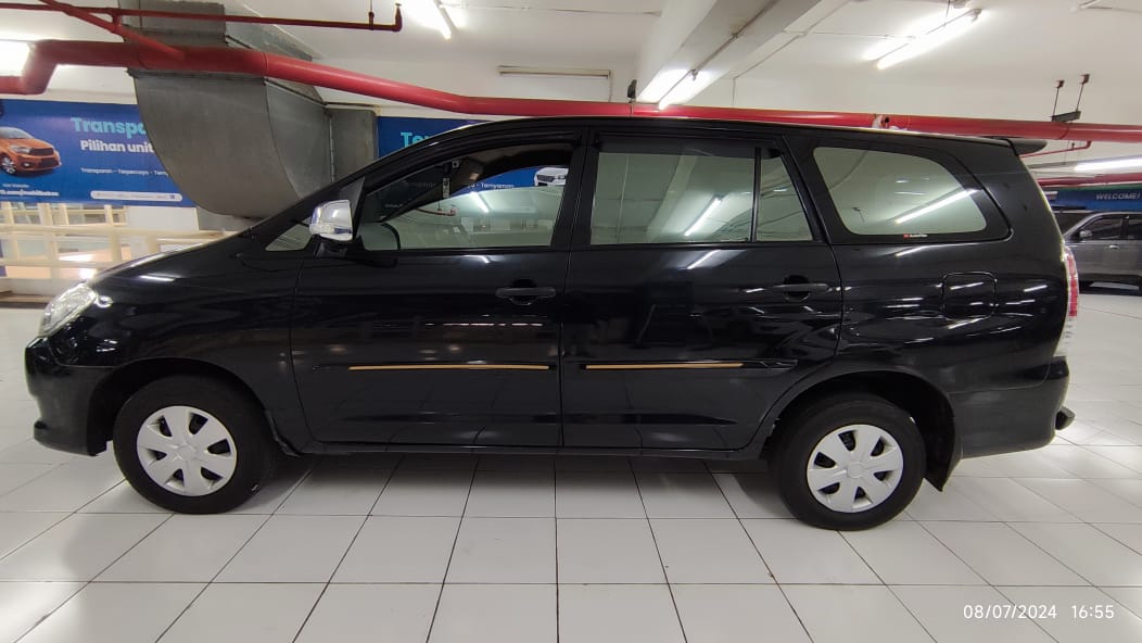 2011 Toyota Innova 2011 Toyota Innova