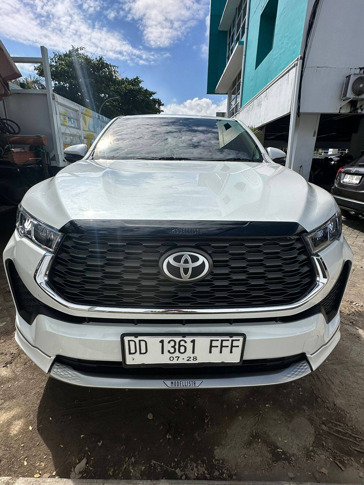 Second Hand 2023 Toyota Kijang Innova Zenix Second Hand 2023 Toyota Kijang Innova Zenix