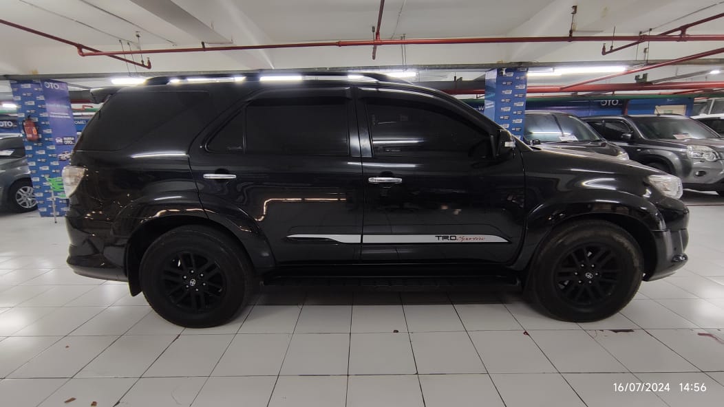 2013 Toyota Fortuner  2013 Toyota Fortuner