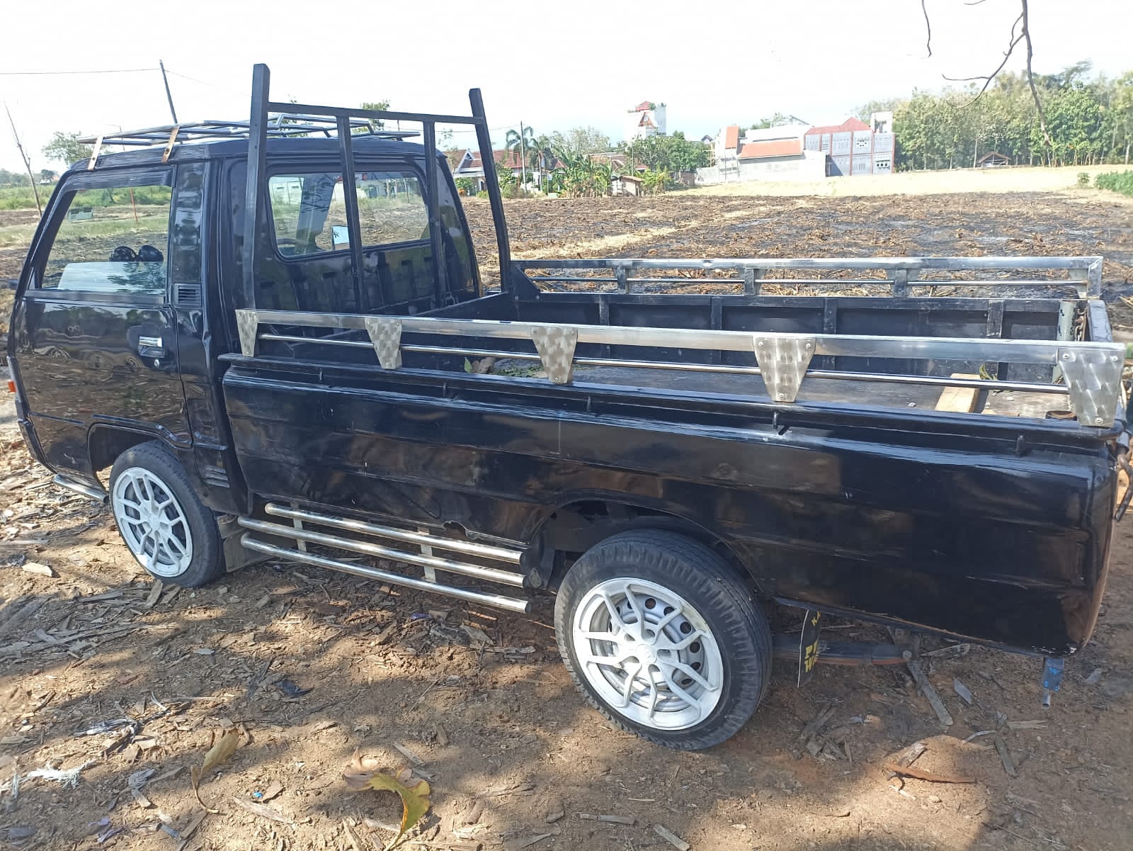 2017 Mitsubishi Colt L300 2017 Mitsubishi Colt L300