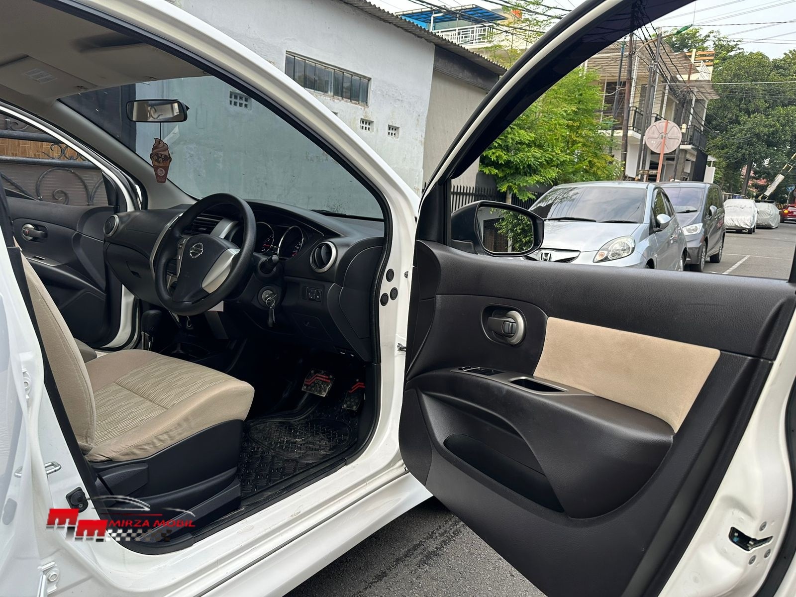 2018 Nissan Grand Livina XV HWS AT 2018 Nissan Grand Livina XV HWS AT