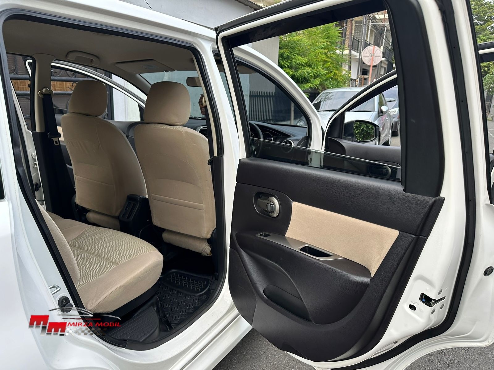 2018 Nissan Grand Livina XV HWS AT 2018 Nissan Grand Livina XV HWS AT