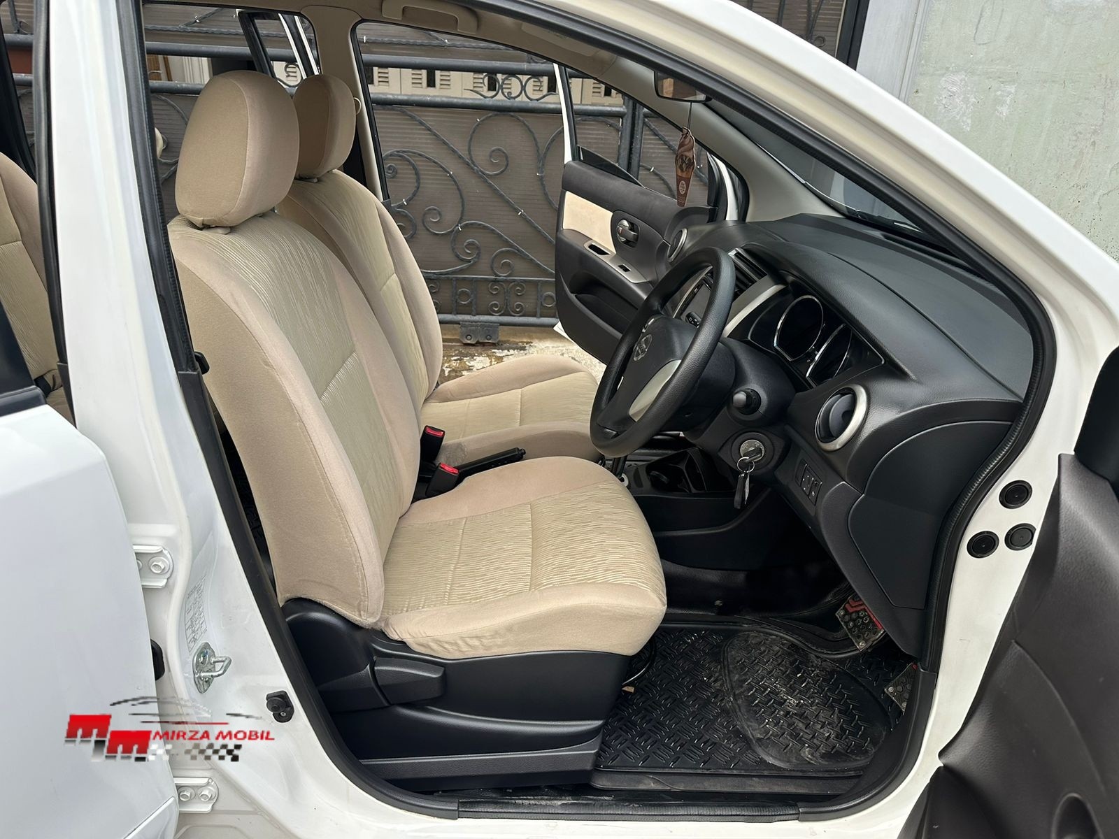 2018 Nissan Grand Livina XV HWS AT 2018 Nissan Grand Livina XV HWS AT