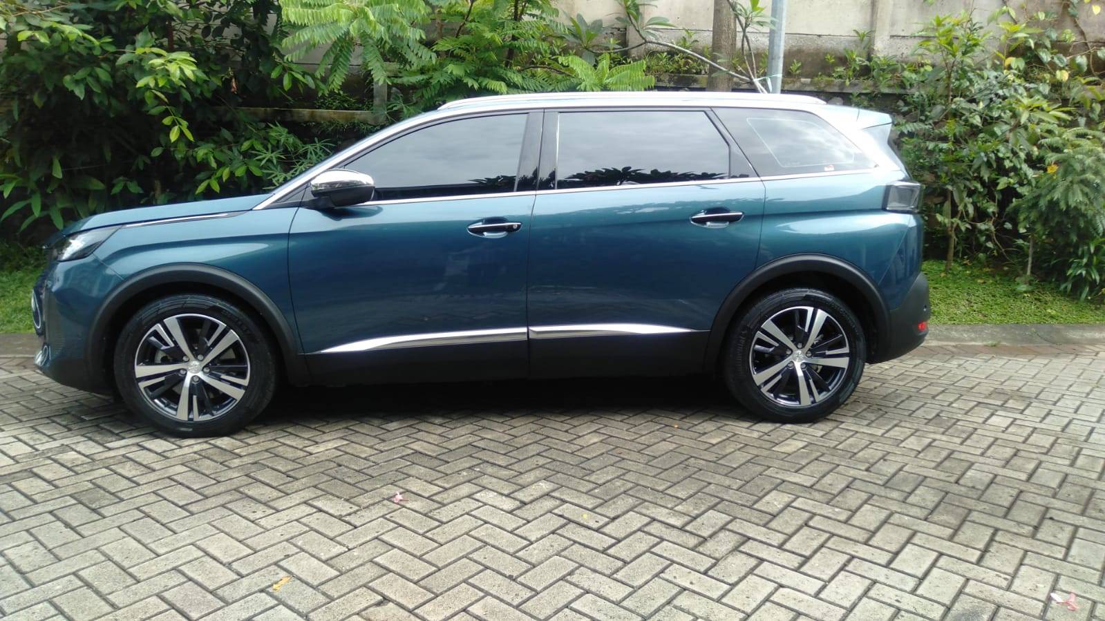 2021 Peugeot 5008 2021 Peugeot 5008