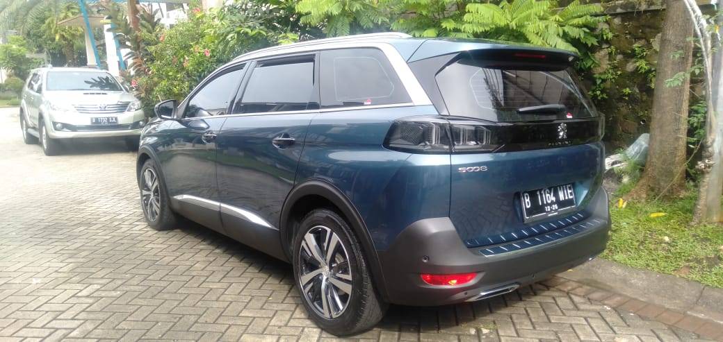 2021 Peugeot 5008 2021 Peugeot 5008