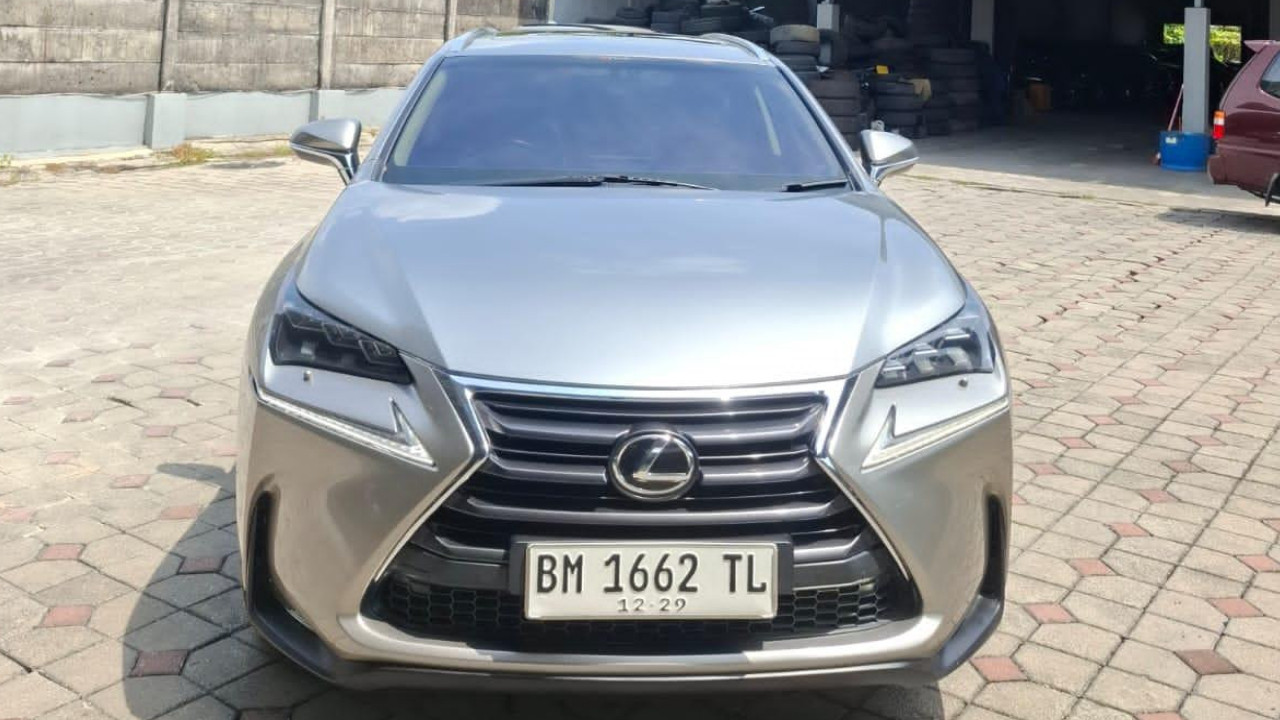Second Hand 2015 Lexus NX 200T LUXURY Second Hand 2015 Lexus NX 200T LUXURY