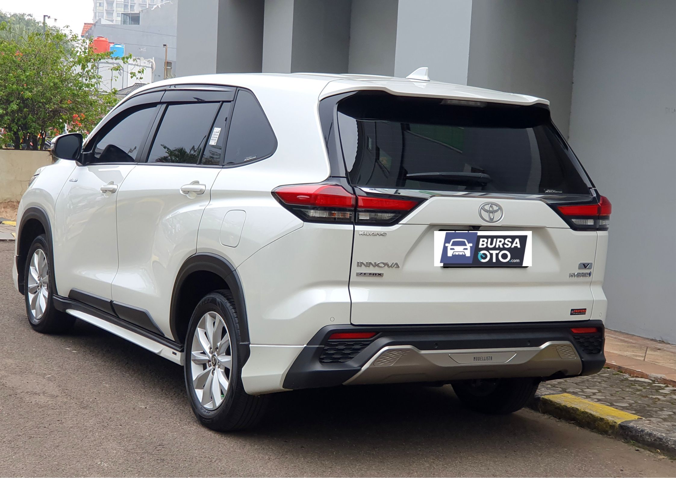 2024 Toyota Kijang Innova Zenix Hybrid EV 2024 Toyota Kijang Innova Zenix Hybrid EV