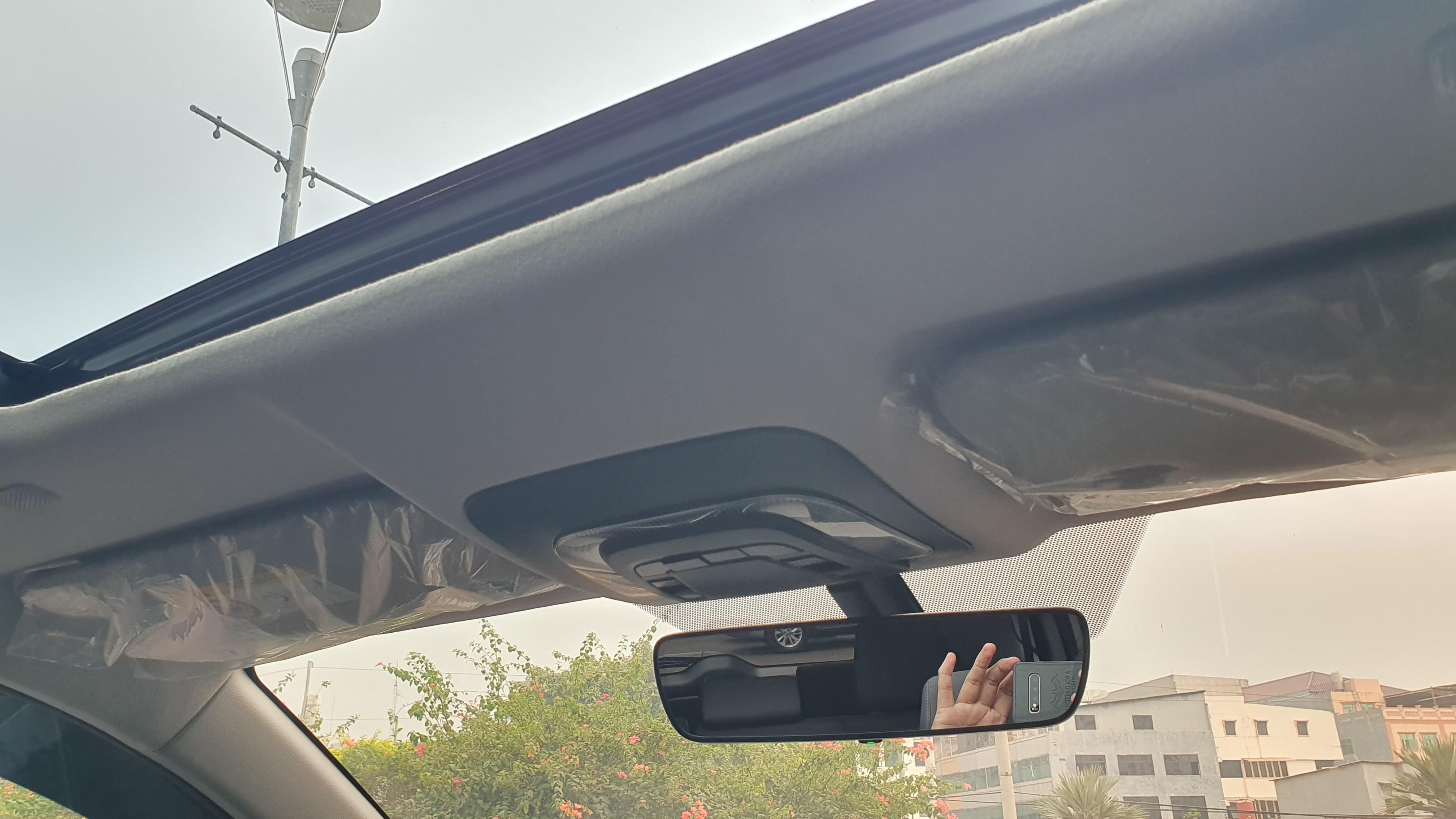 2024 Toyota Kijang Innova Zenix Hybrid EV 2024 Toyota Kijang Innova Zenix Hybrid EV