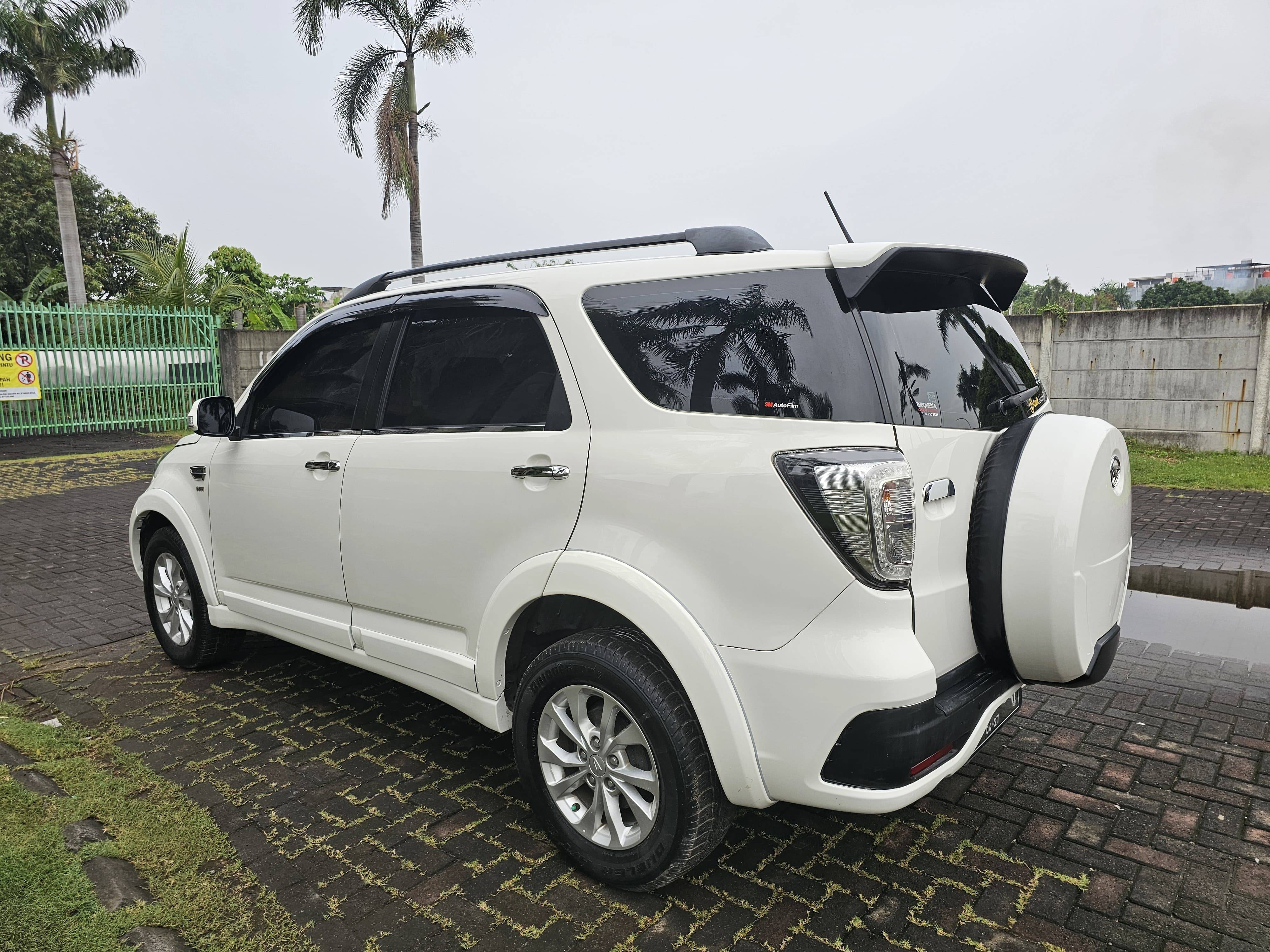 2017 Daihatsu Terios R M/T 2017 Daihatsu Terios R M/T