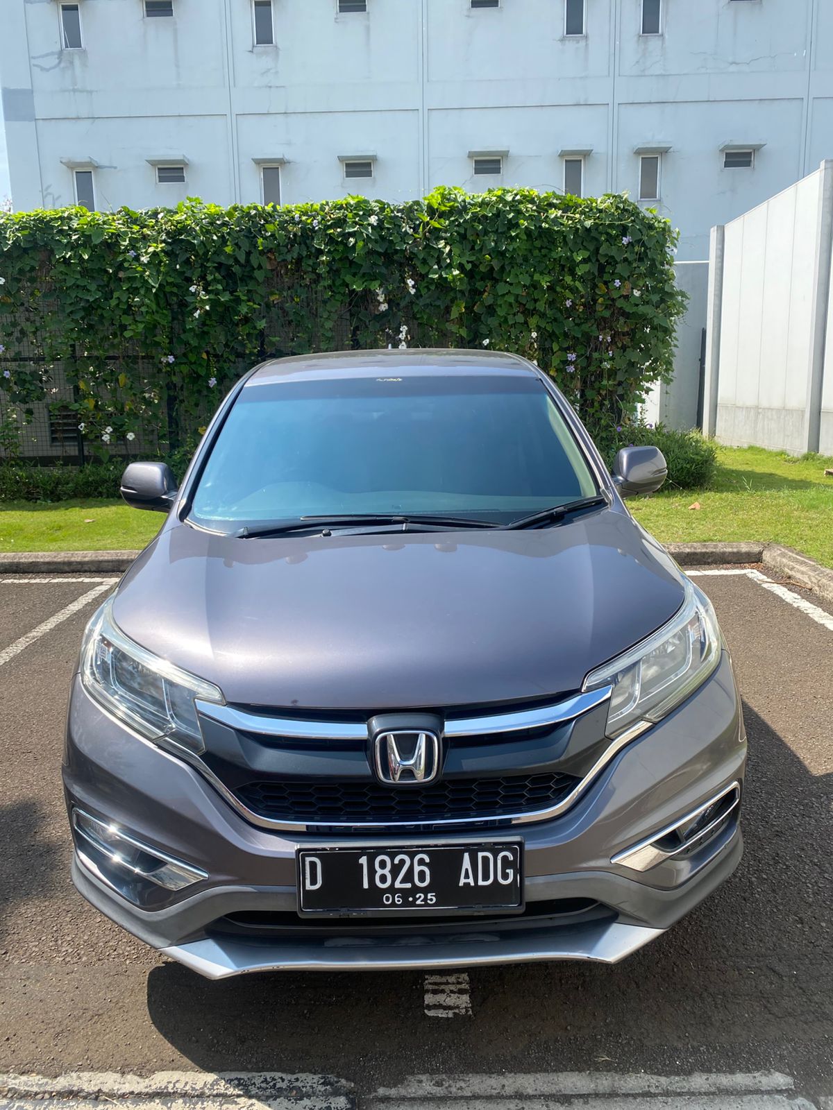 Second Hand 2015 Honda CR-V  RM1 2 WD 2.0 AT CKD Second Hand 2015 Honda CR-V  RM1 2 WD 2.0 AT CKD