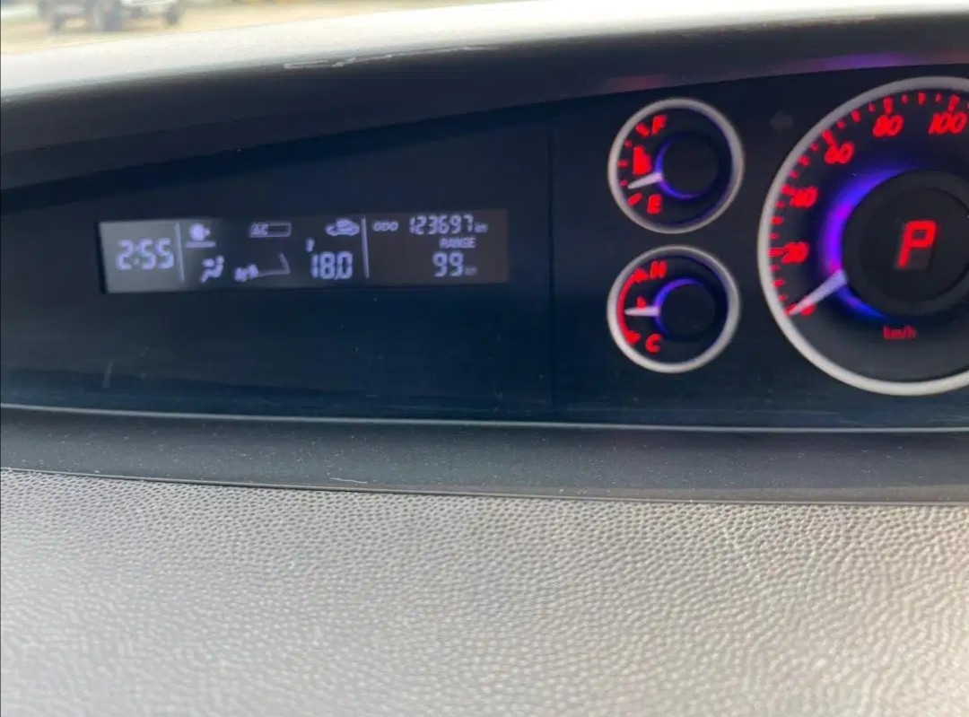 2014 Mazda Biante 2.0L Sky Active AT 2014 Mazda Biante 2.0L Sky Active AT