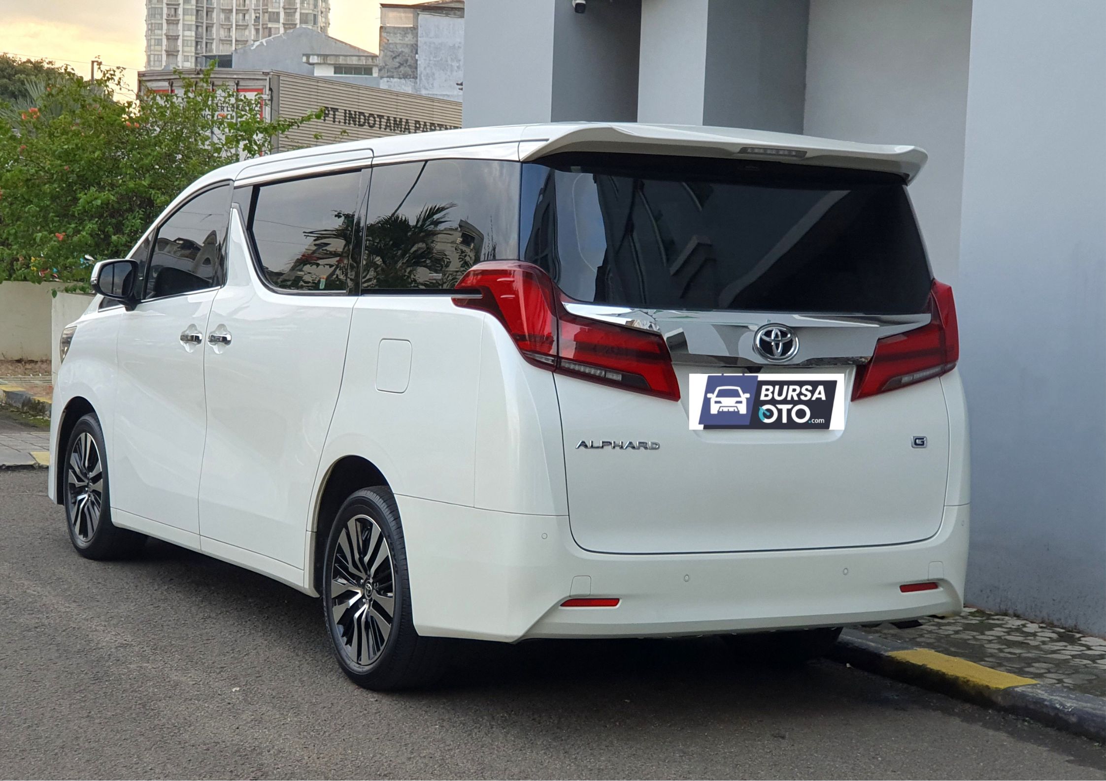 2023 Toyota Alphard  2.5 G A/T 2023 Toyota Alphard  2.5 G A/T