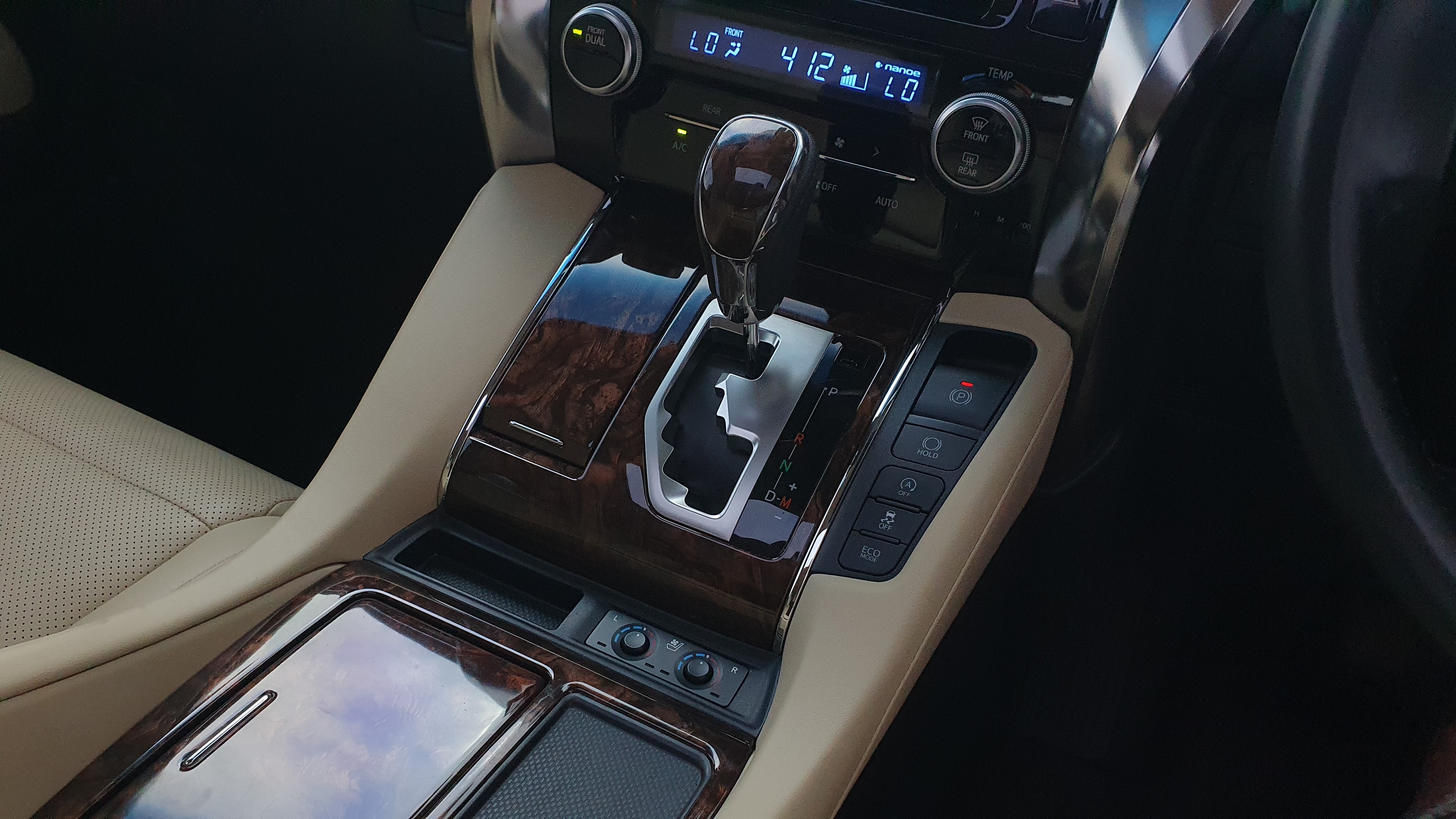 2023 Toyota Alphard  2.5 G A/T 2023 Toyota Alphard  2.5 G A/T