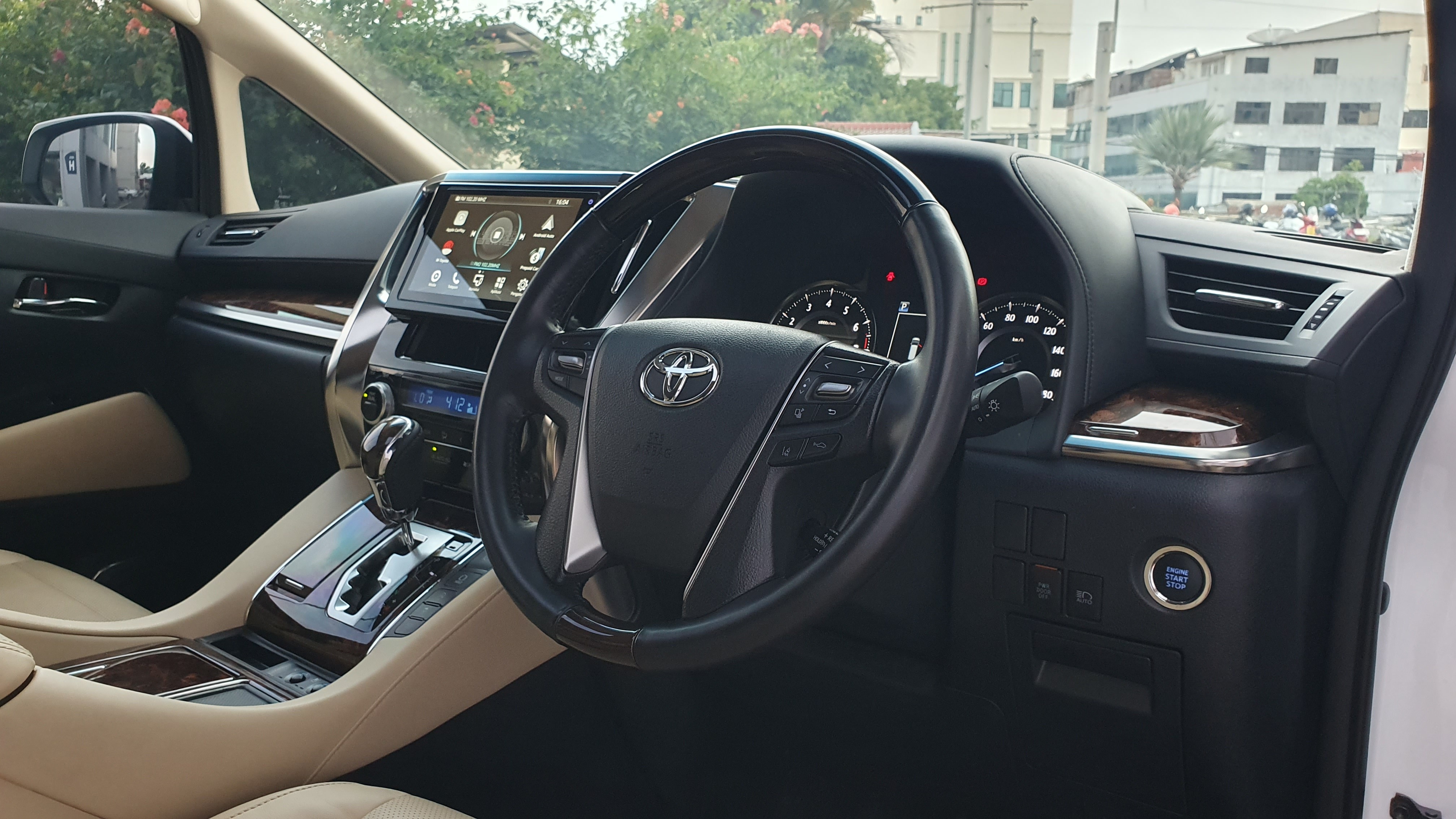 2023 Toyota Alphard  2.5 G A/T 2023 Toyota Alphard  2.5 G A/T