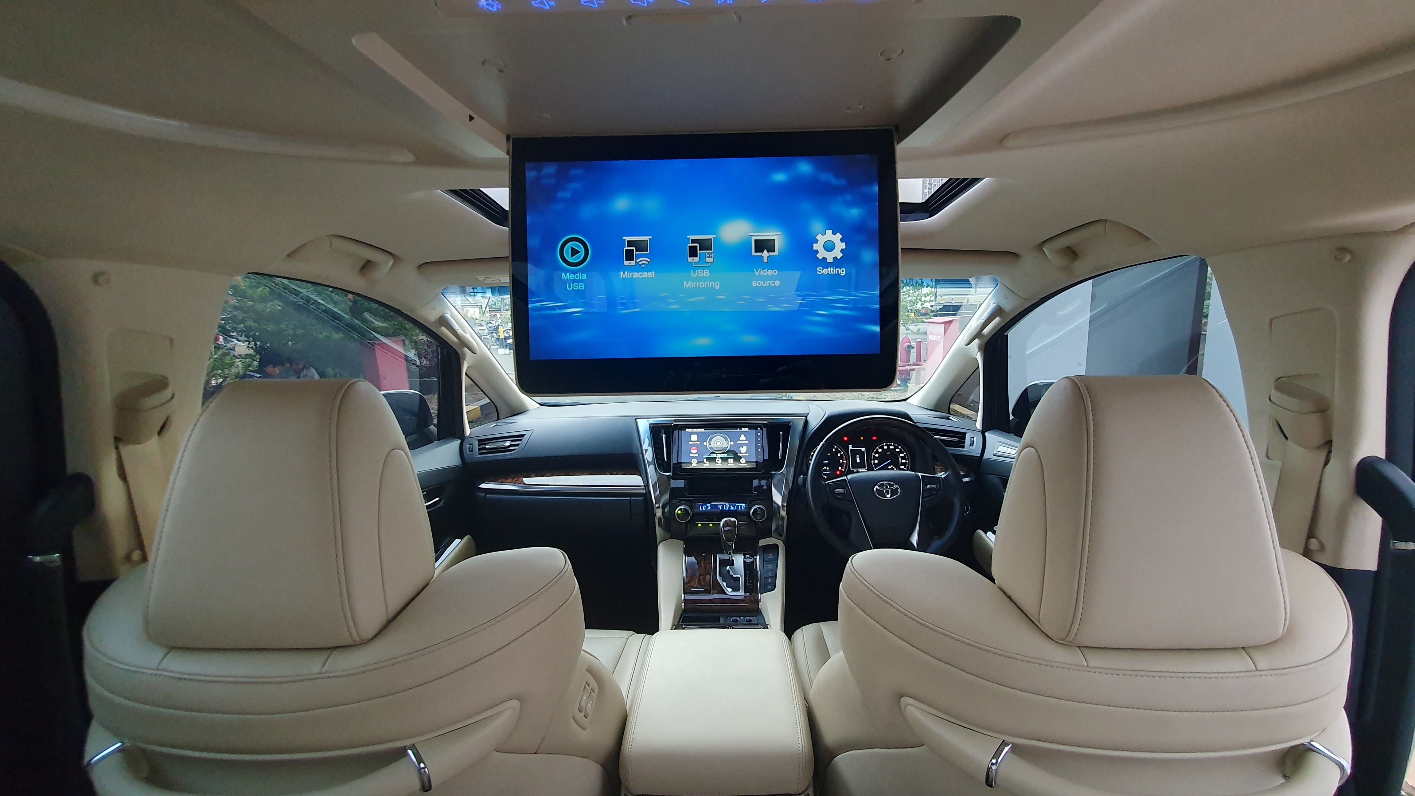 2023 Toyota Alphard  2.5 G A/T 2023 Toyota Alphard  2.5 G A/T