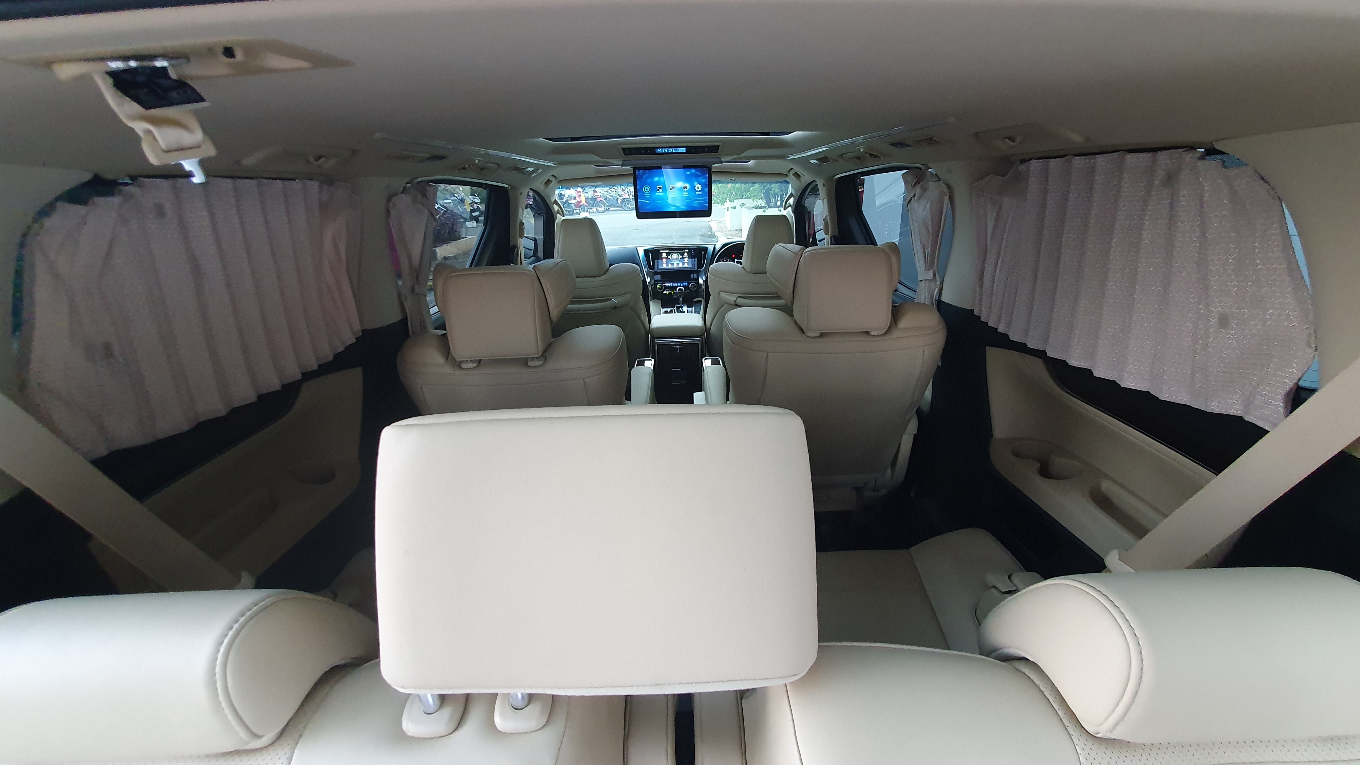 2023 Toyota Alphard  2.5 G A/T 2023 Toyota Alphard  2.5 G A/T