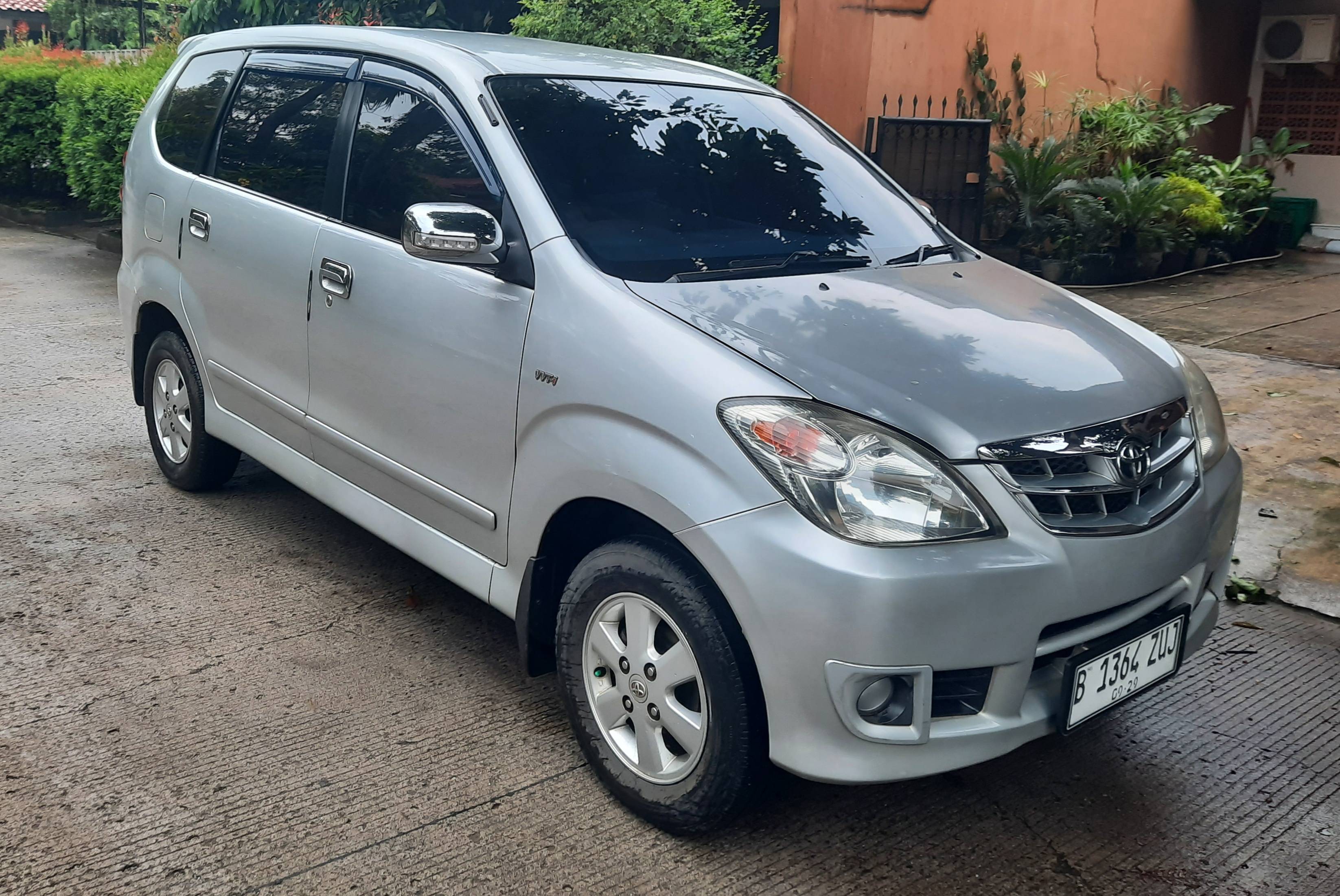 2010 Toyota Avanza VVT-i G 1.3L MT 2010 Toyota Avanza VVT-i G 1.3L MT