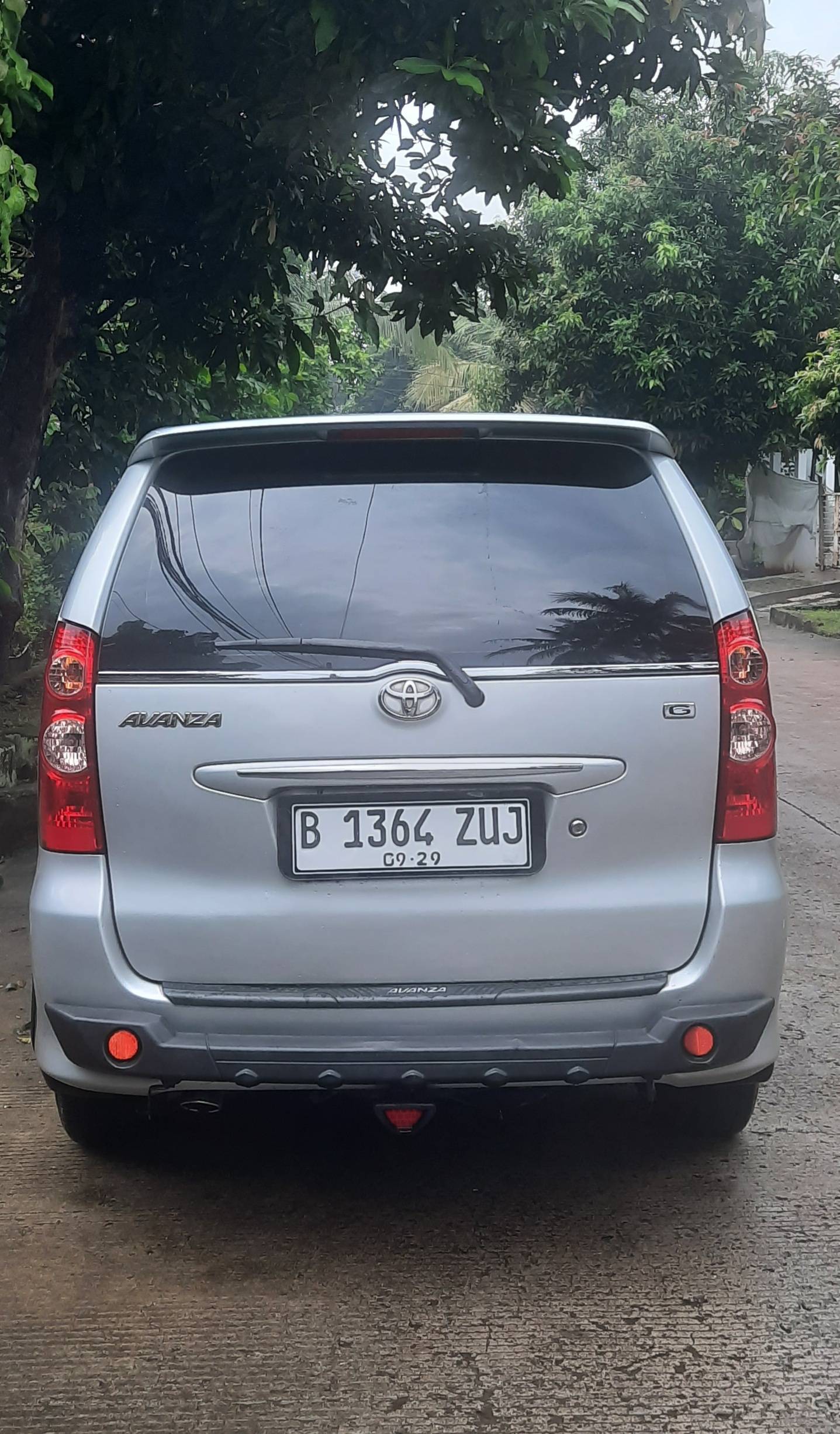 2010 Toyota Avanza VVT-i G 1.3L MT 2010 Toyota Avanza VVT-i G 1.3L MT