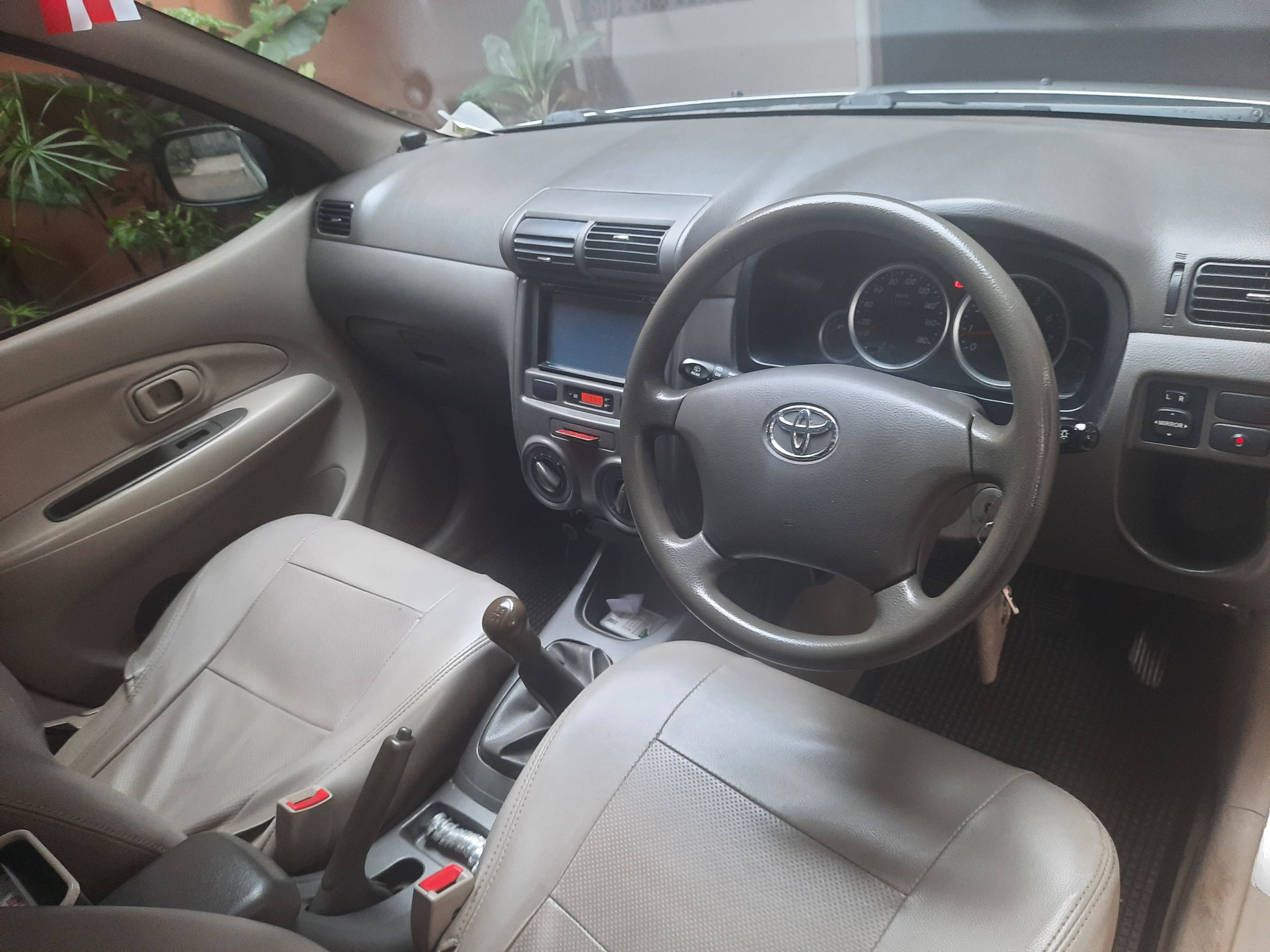 2010 Toyota Avanza VVT-i G 1.3L MT 2010 Toyota Avanza VVT-i G 1.3L MT