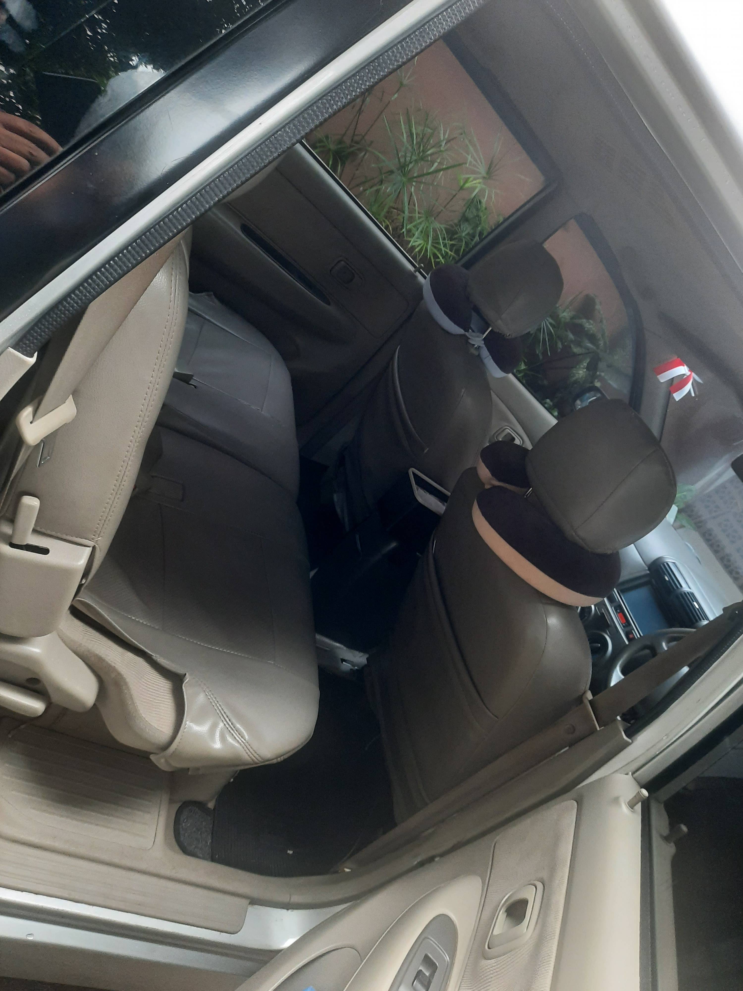 2010 Toyota Avanza VVT-i G 1.3L MT 2010 Toyota Avanza VVT-i G 1.3L MT