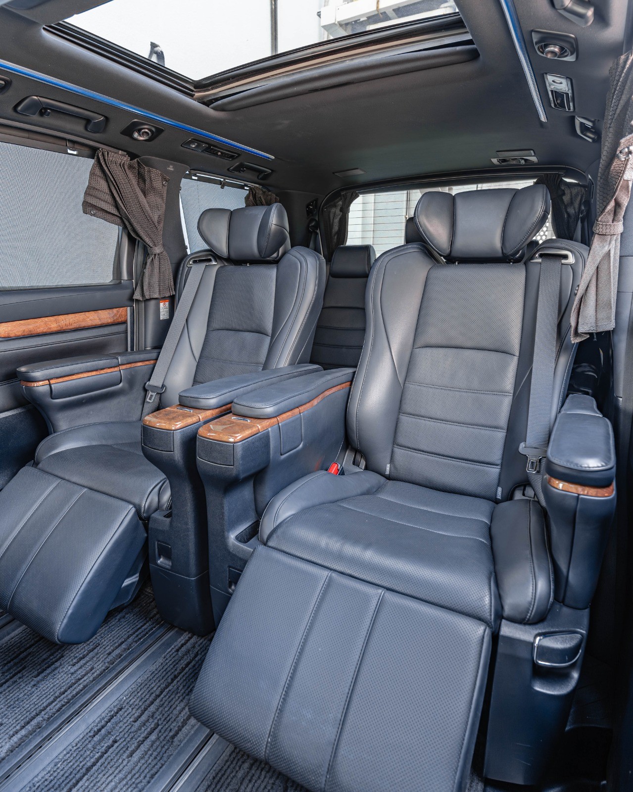 2015 Toyota Alphard 2015 Toyota Alphard