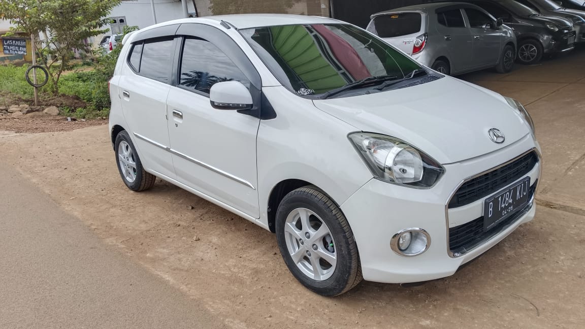 Second Hand 2016 Daihatsu Ayla Second Hand 2016 Daihatsu Ayla