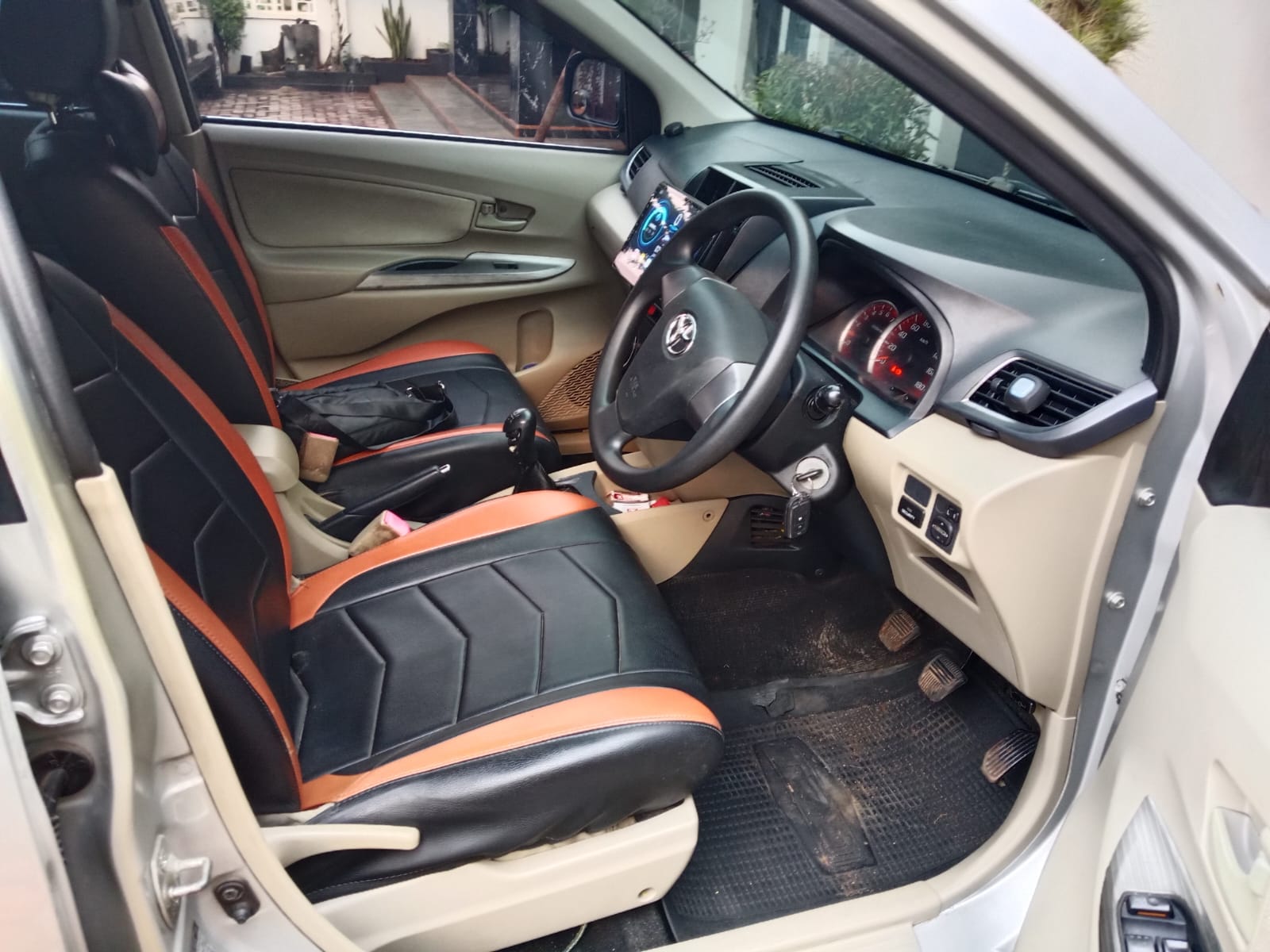 2015 Toyota Avanza  1.3 G MT 2015 Toyota Avanza  1.3 G MT