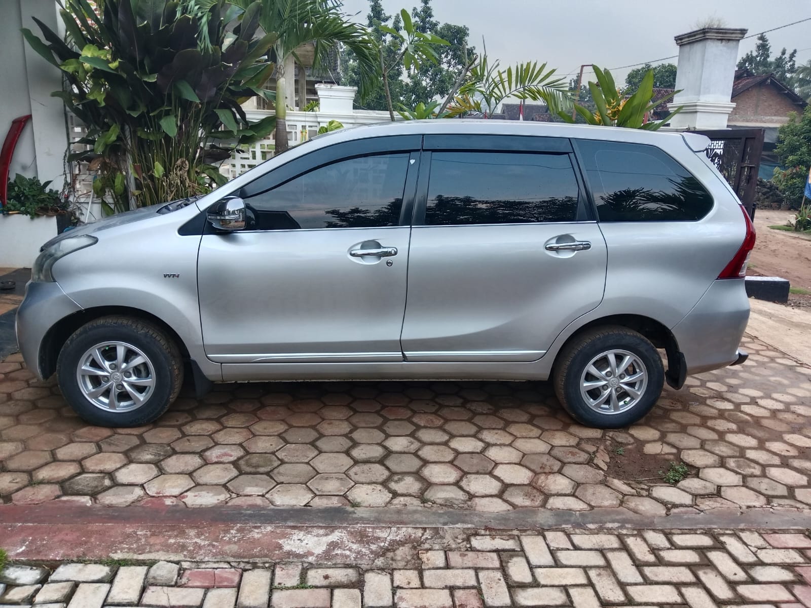 2015 Toyota Avanza  1.3 G MT 2015 Toyota Avanza  1.3 G MT