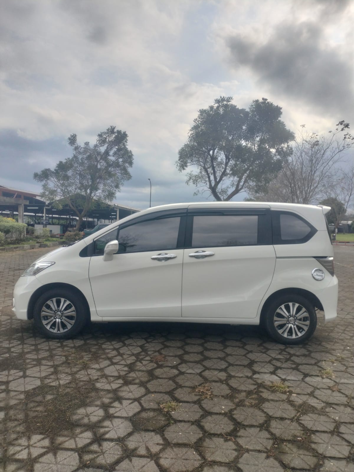 2015 Honda Freed  PSD 2015 Honda Freed  PSD