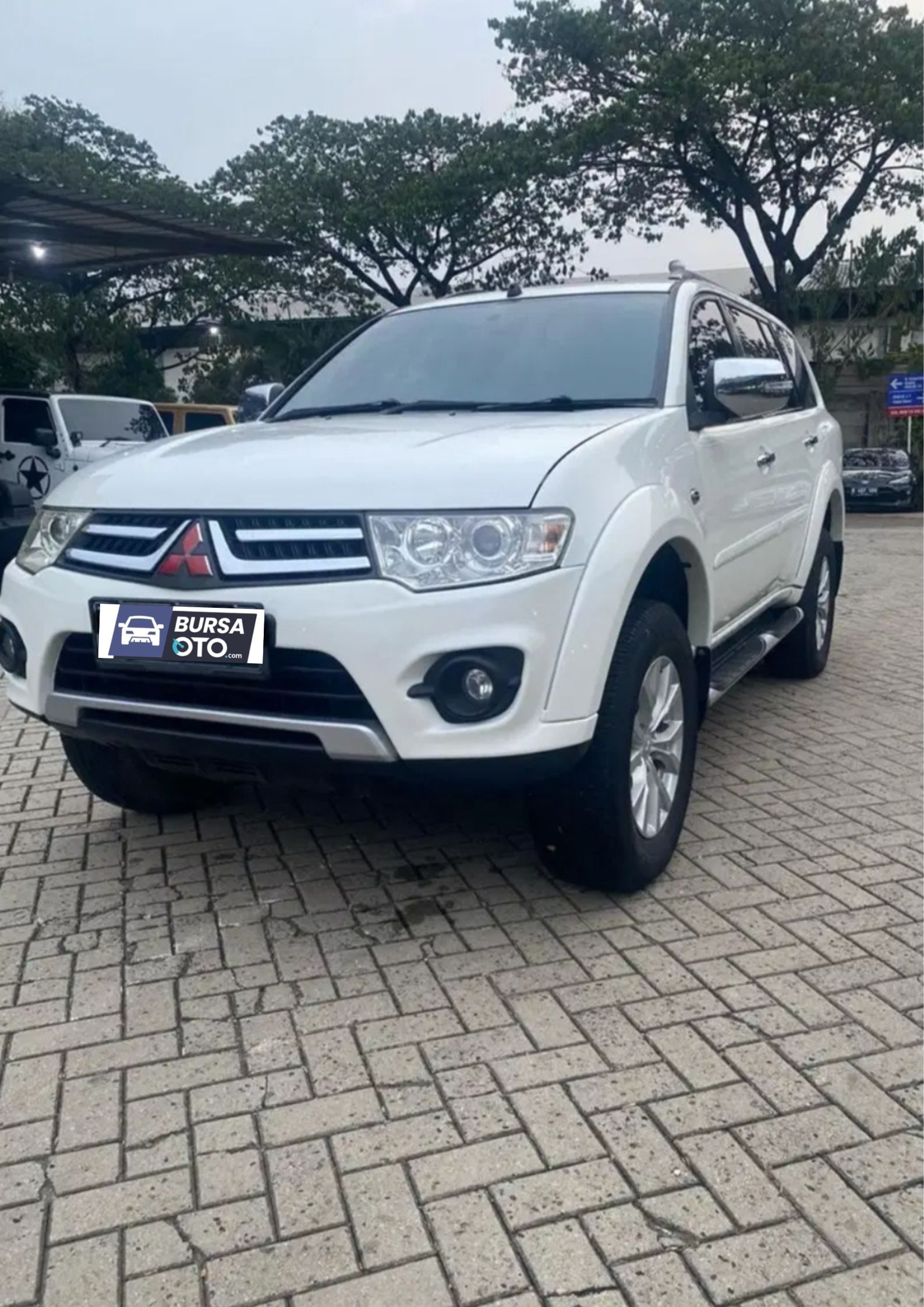 Second Hand 2015 Mitsubishi Pajero Sport Second Hand 2015 Mitsubishi Pajero Sport