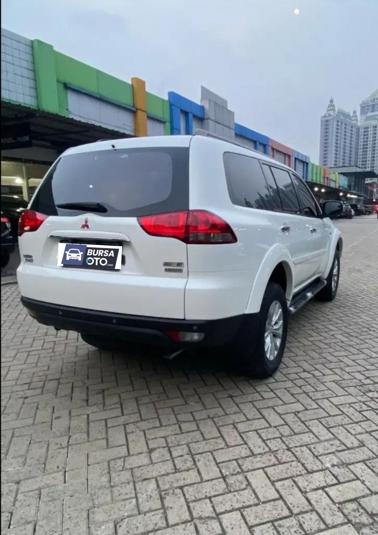 2015 Mitsubishi Pajero Sport 2015 Mitsubishi Pajero Sport