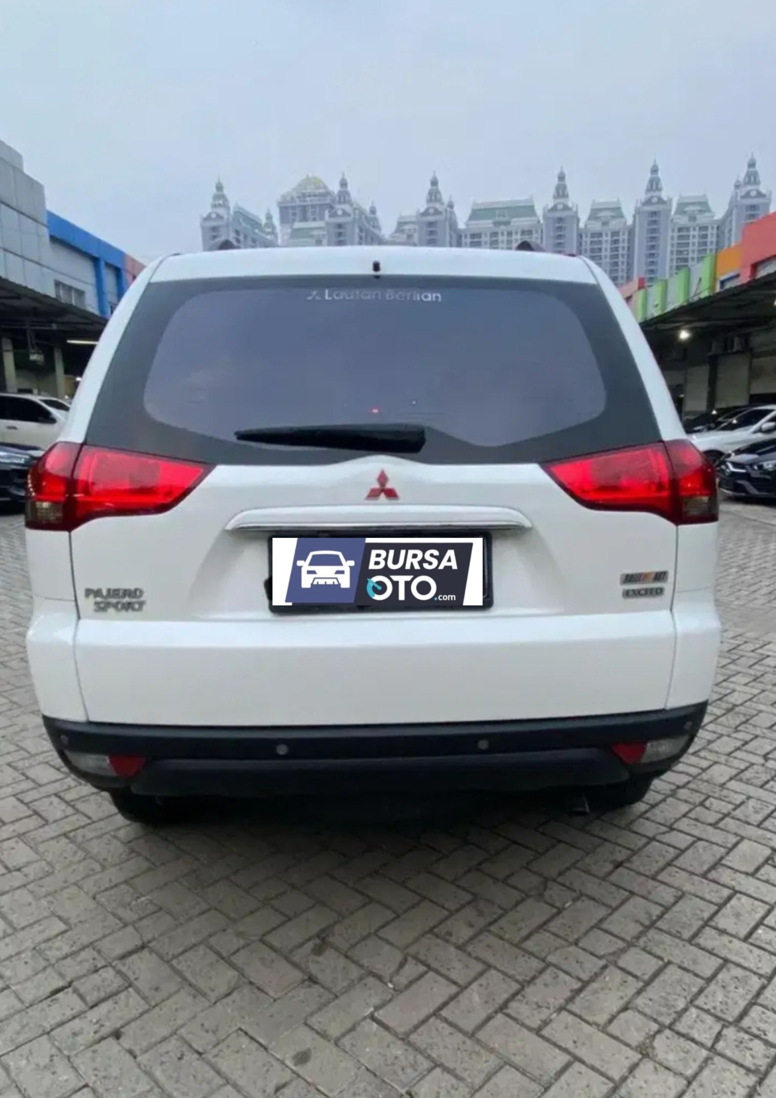 2015 Mitsubishi Pajero Sport 2015 Mitsubishi Pajero Sport