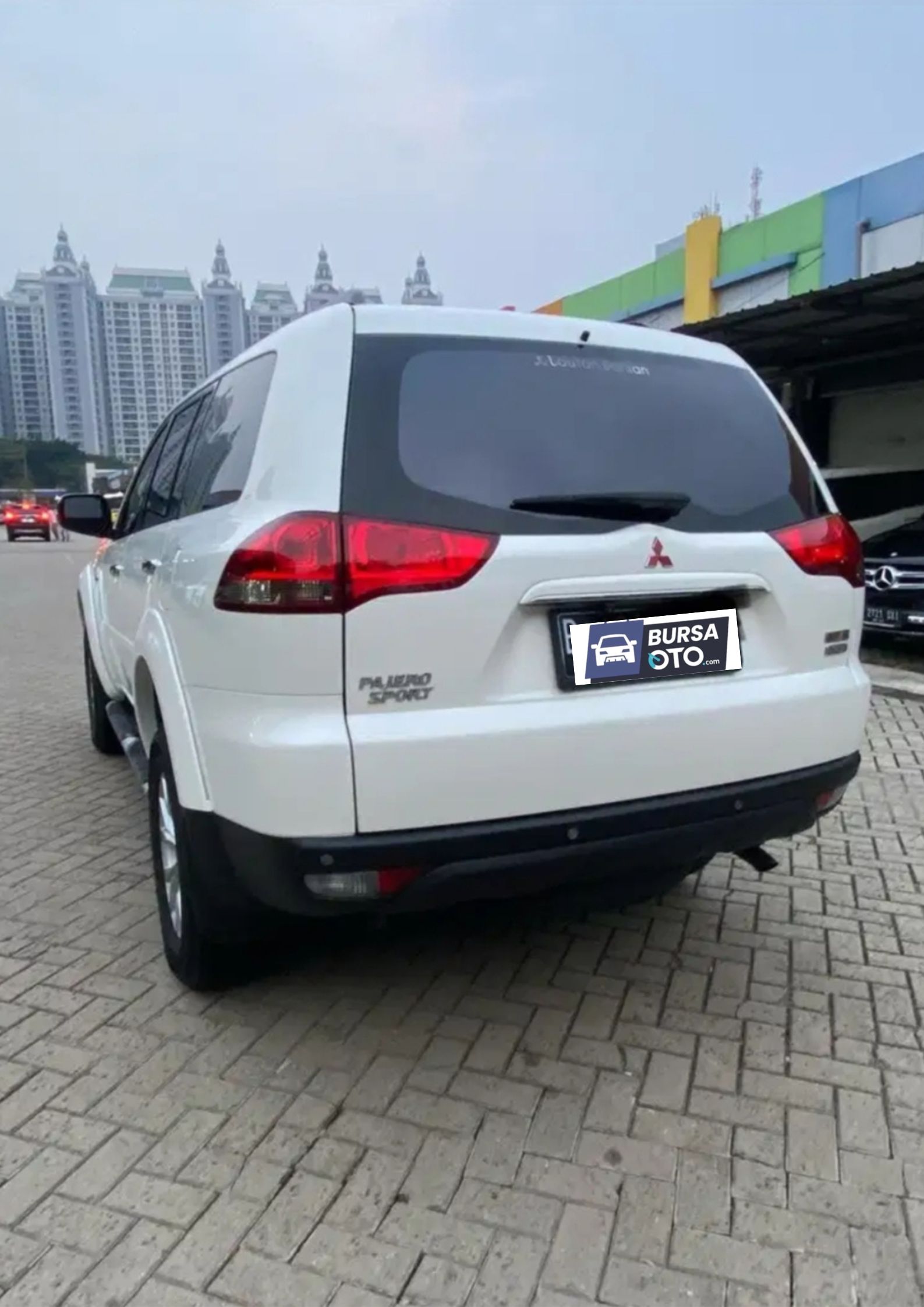 2015 Mitsubishi Pajero Sport 2015 Mitsubishi Pajero Sport