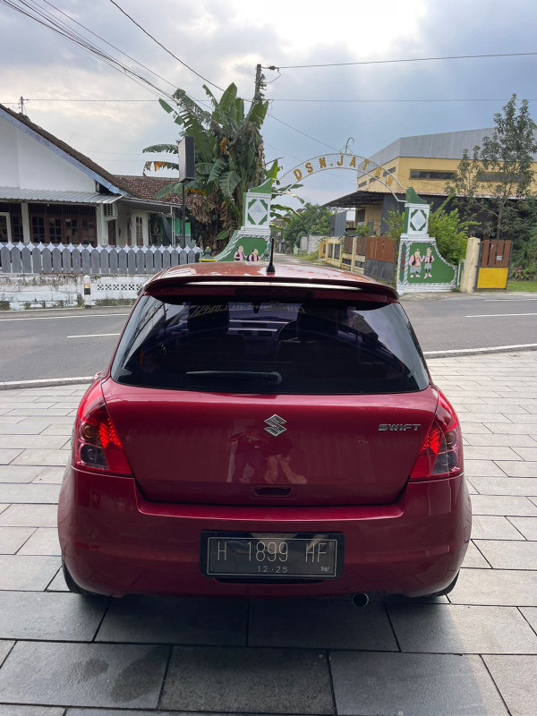 2010 Suzuki Swift  1.5 ST A/T MNB 2010 Suzuki Swift  1.5 ST A/T MNB