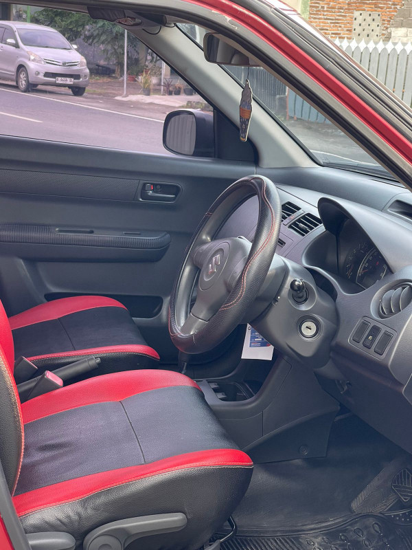 2010 Suzuki Swift  1.5 ST A/T MNB 2010 Suzuki Swift  1.5 ST A/T MNB